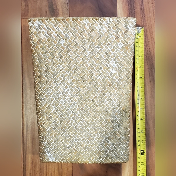 Multi-Color Basket - Picture 5 of 5